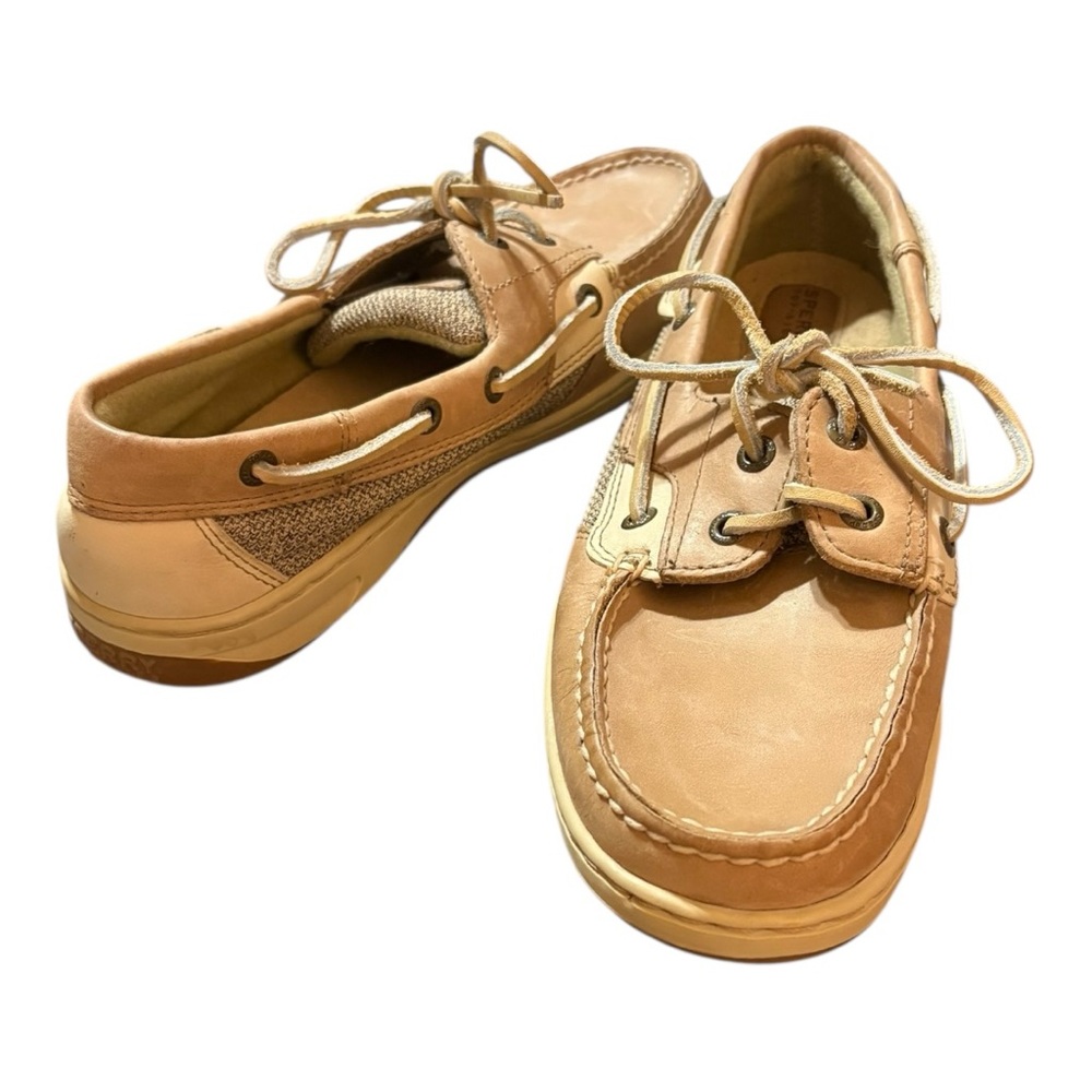 Sperry Women's Bluefish 2-Eye boat shoes in a tan color. Size 9 - Picture 2 of 8